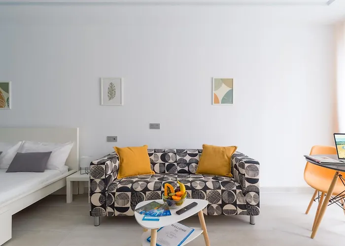 Chica By Canariasgetaway Las Palmas